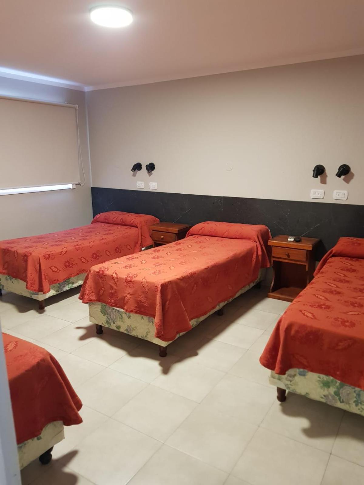 Hotel Marilian II Salta Bagian luar foto